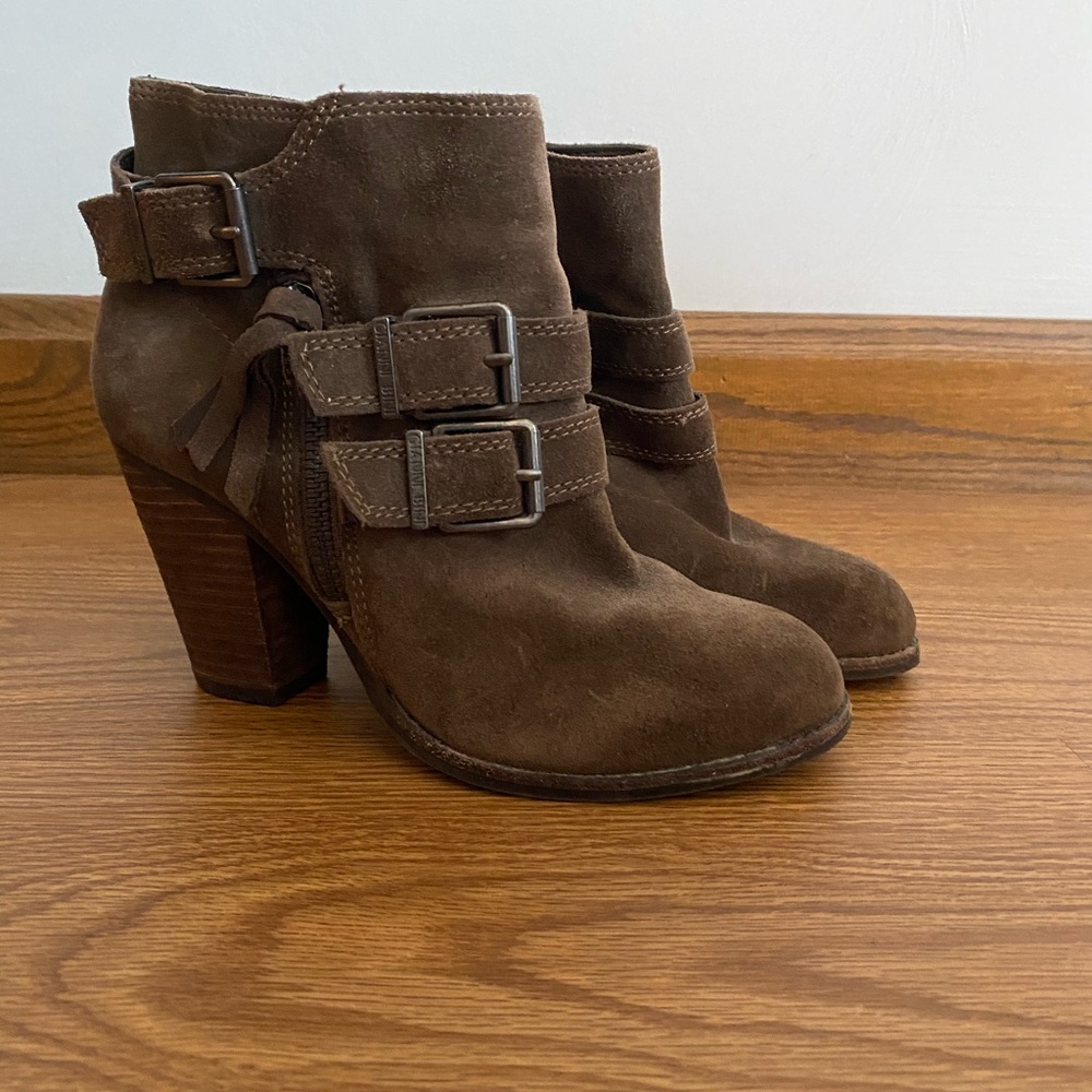 Gianni Bini booties